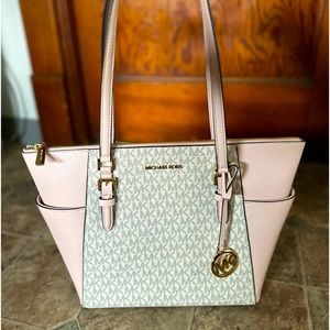 Michael Kors purse